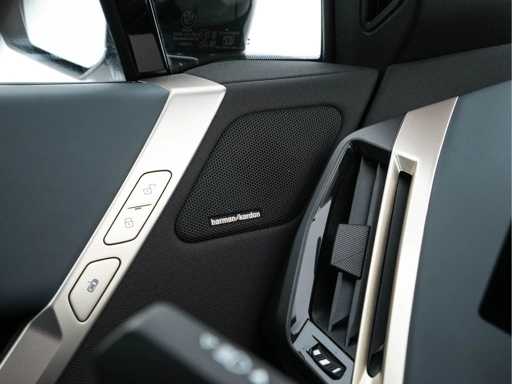BMW iX – foto 32