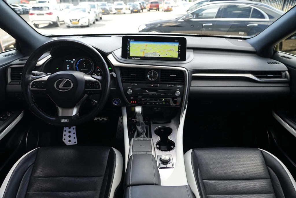 Lexus RX – foto 6