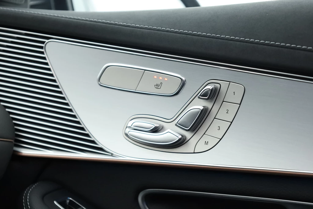 Mercedes-Benz EQC – foto 32