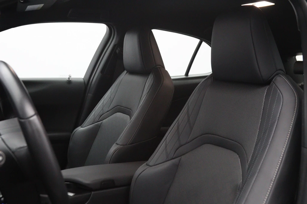 Lexus UX – foto 24
