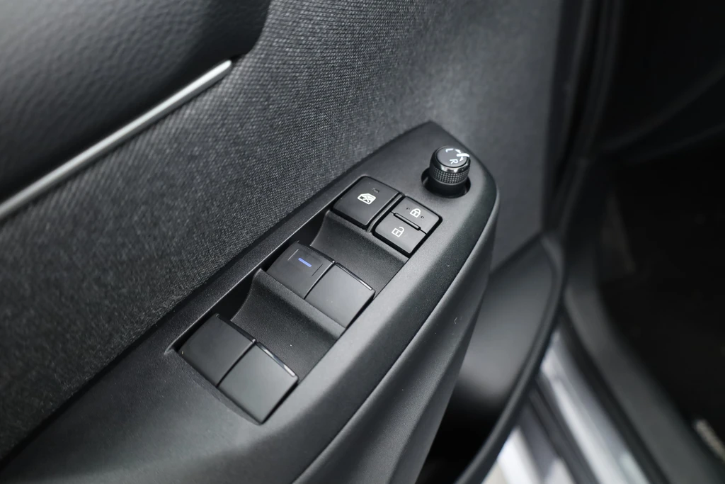 Toyota Yaris – foto 12