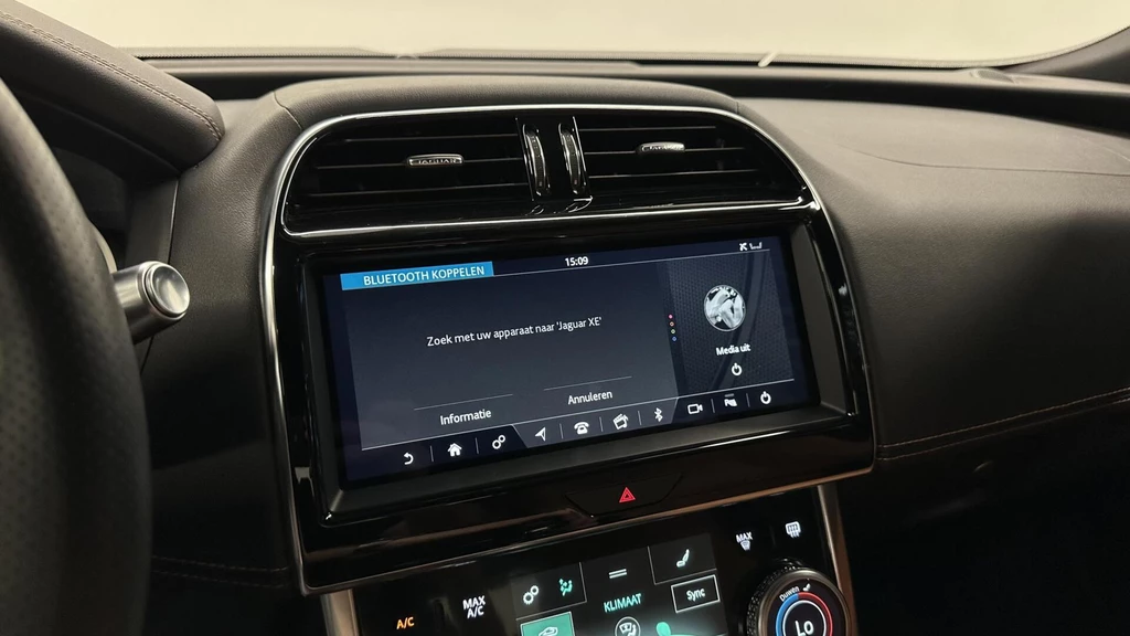 Jaguar XE – foto 44