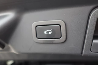 Land Rover Range Rover Velar – thumbnail 11