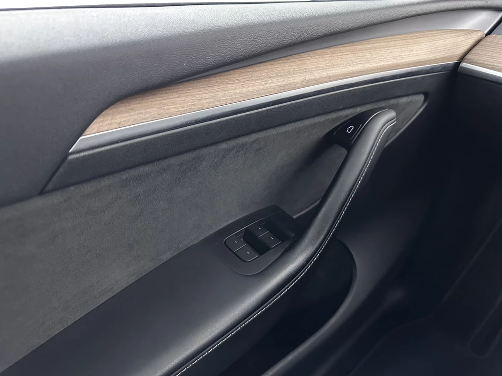 Tesla Model Y – foto 25