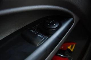Ford Transit Connect – thumbnail 32