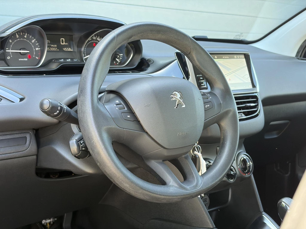 Peugeot 208 – foto 8