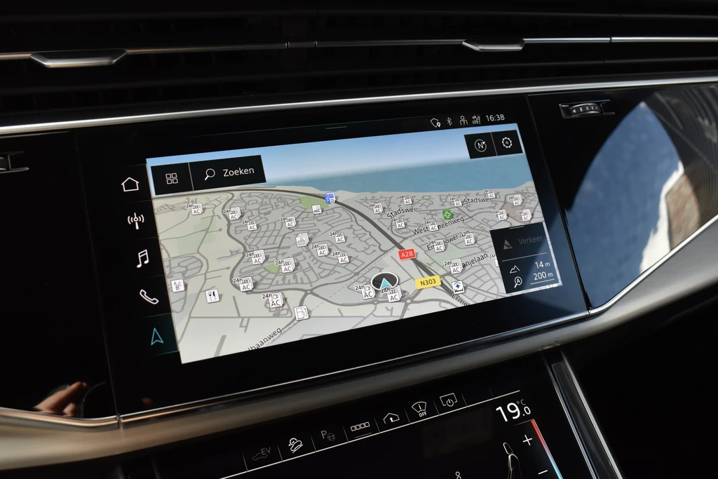 Audi Q8 – foto 16