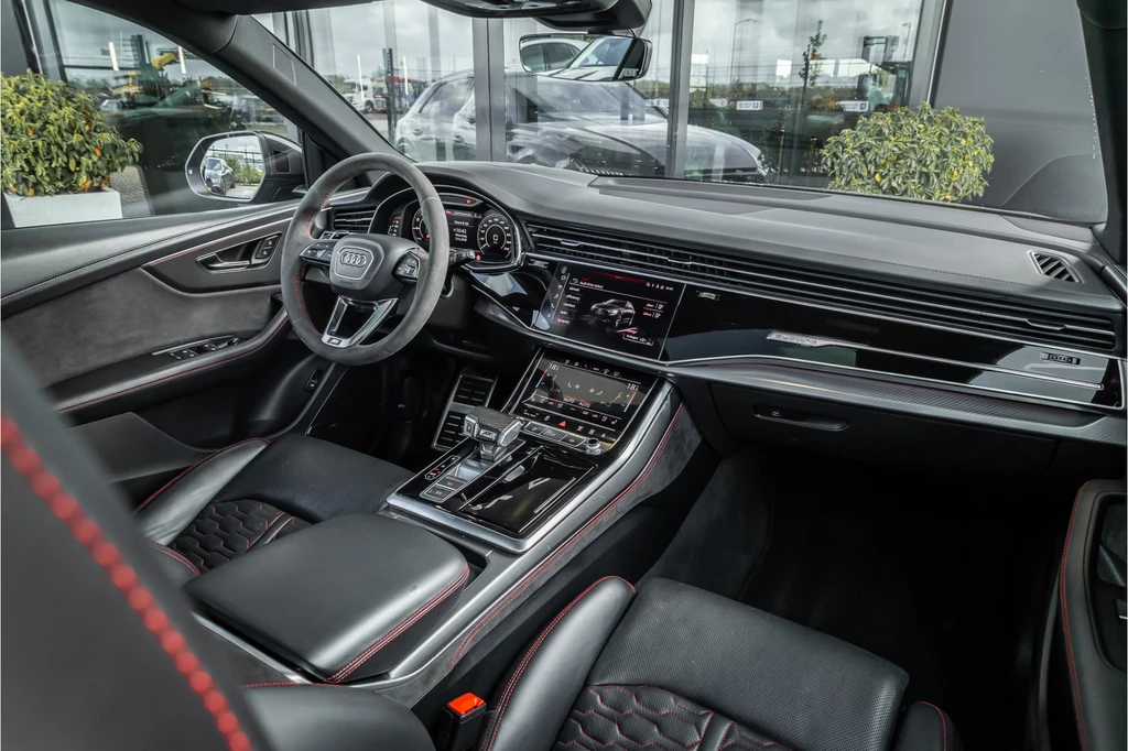 Audi RSQ8 – foto 12