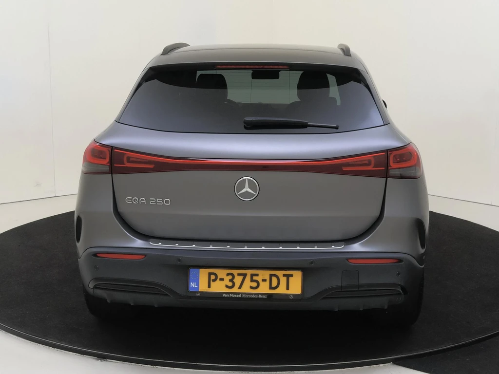 Mercedes-Benz EQA – foto 4