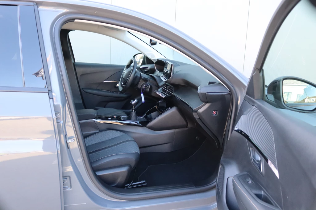 Peugeot 208 – foto 13