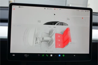 Tesla Model Y – thumbnail 17