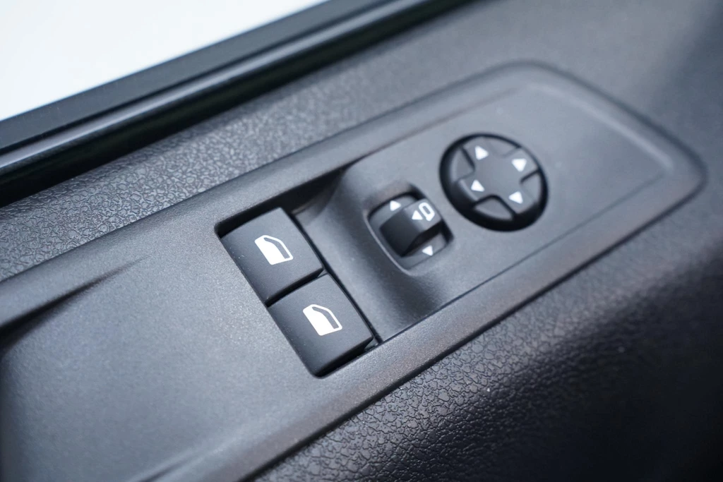 Opel Vivaro – foto 39