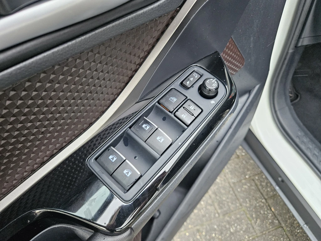 Toyota C-HR – foto 18