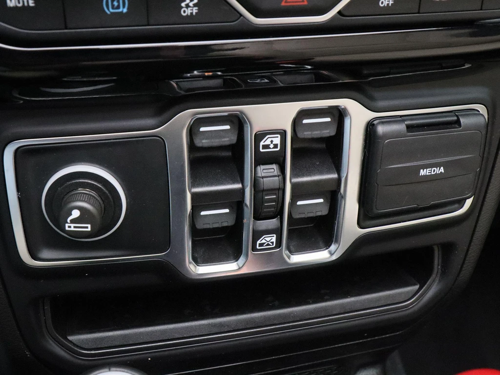 Jeep Wrangler – foto 34