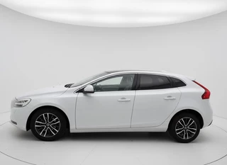 Volvo V40 – thumbnail 2