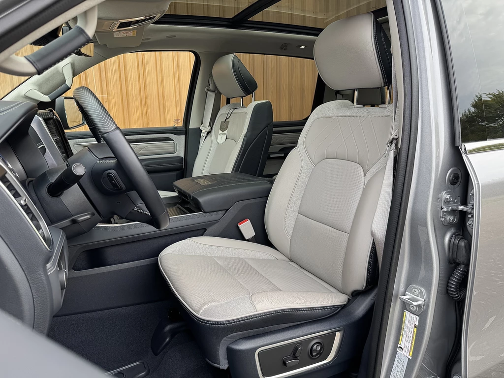 Dodge Ram 1500 – foto 11