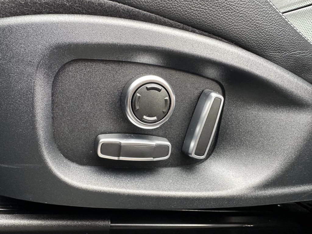 Jaguar F-PACE – foto 17