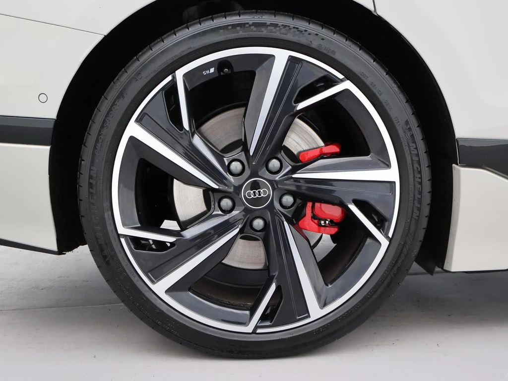 Audi A6 Avant e-tron – foto 21