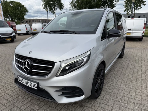 Mercedes-Benz V-Klasse 250d Lang L2H1 DC 5 persoons Edition / vaste prijs rijklaar € 36.950 ex btw / lease vanaf € 603 / leer / burmester / AMG / dubbele schuifdeur electrisch / trekhaak