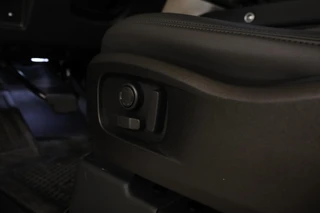 Land Rover Defender – thumbnail 17