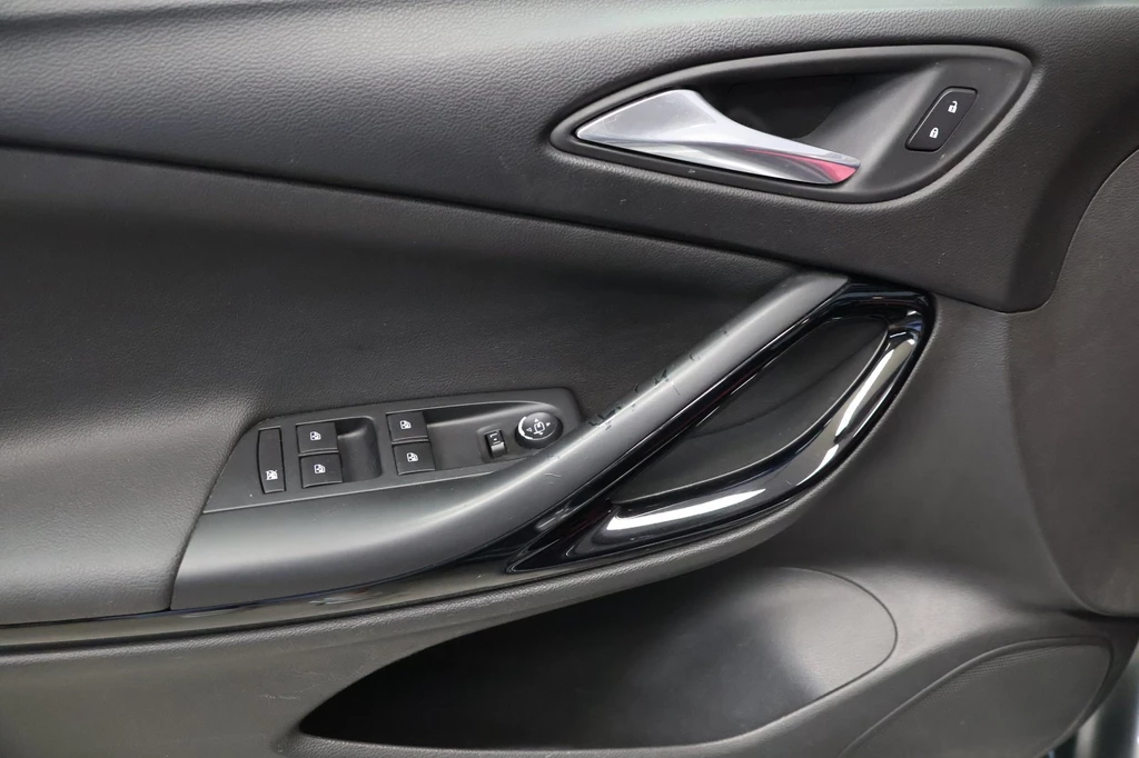 Opel Astra – foto 19