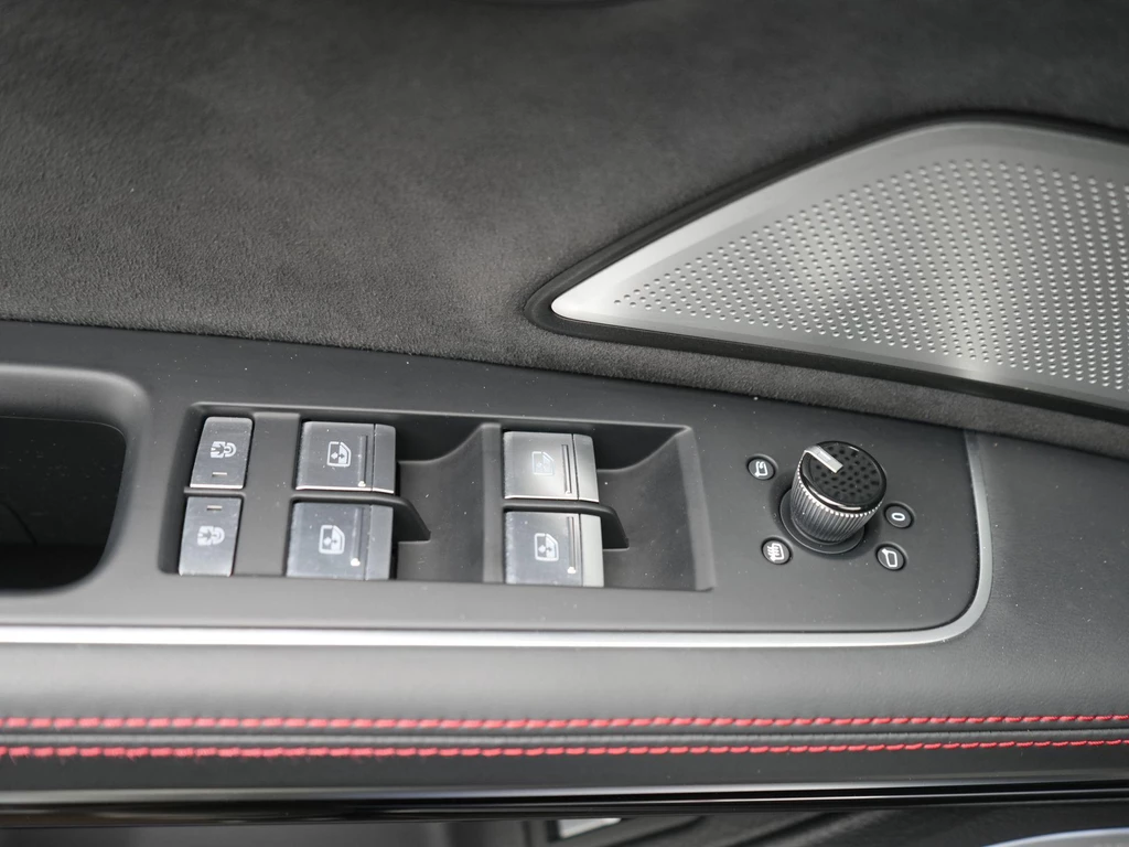 Audi S8 – foto 43