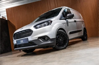 Ford Transit Courier – thumbnail 2