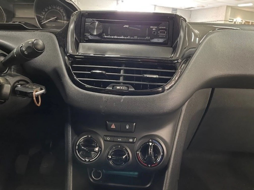 Peugeot 208 – foto 9