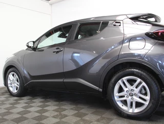 Toyota C-HR – thumbnail 3