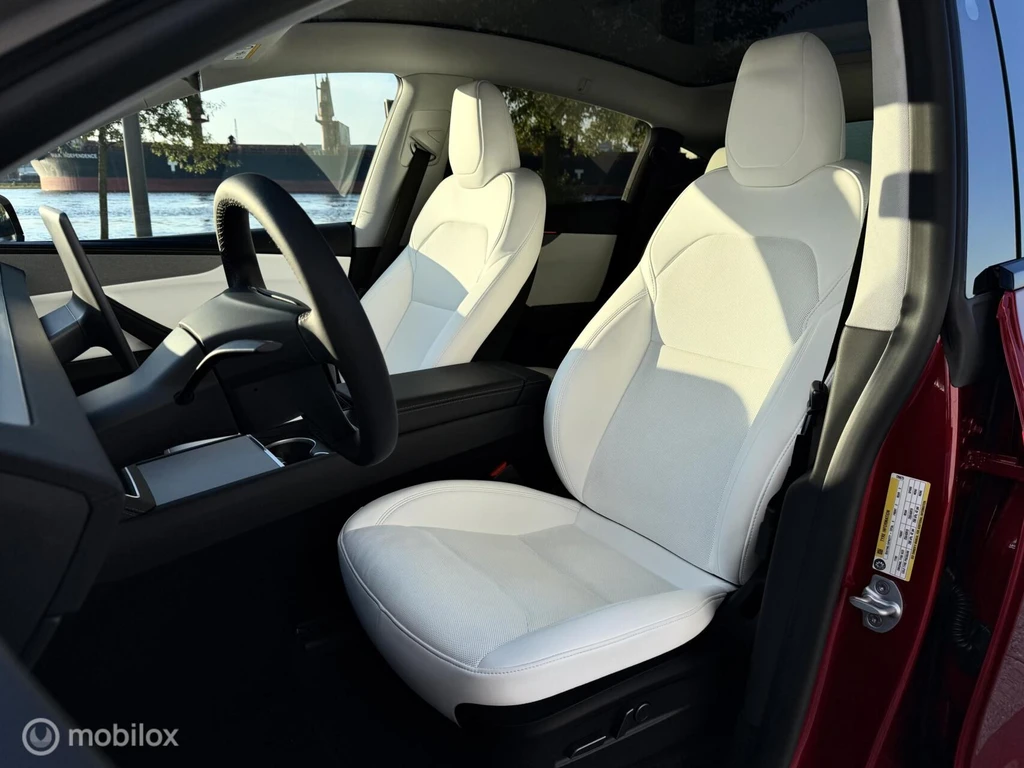 Tesla Model Y – foto 11