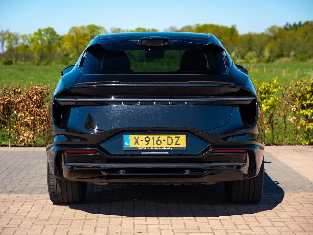 Lotus Eletre – foto 8