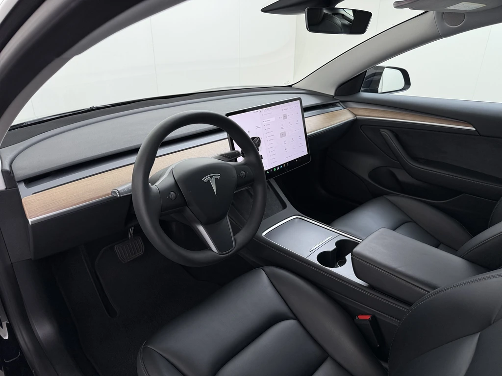 Tesla Model 3 – foto 11