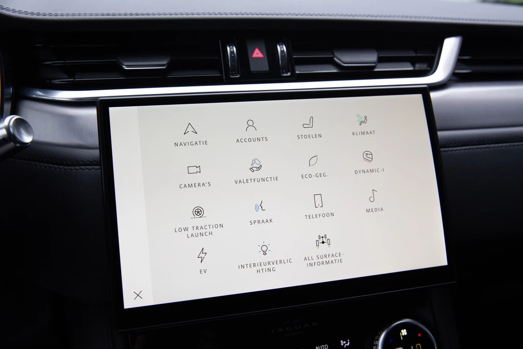 Jaguar F-PACE – foto 17