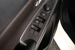 Mazda 2 – thumbnail 19