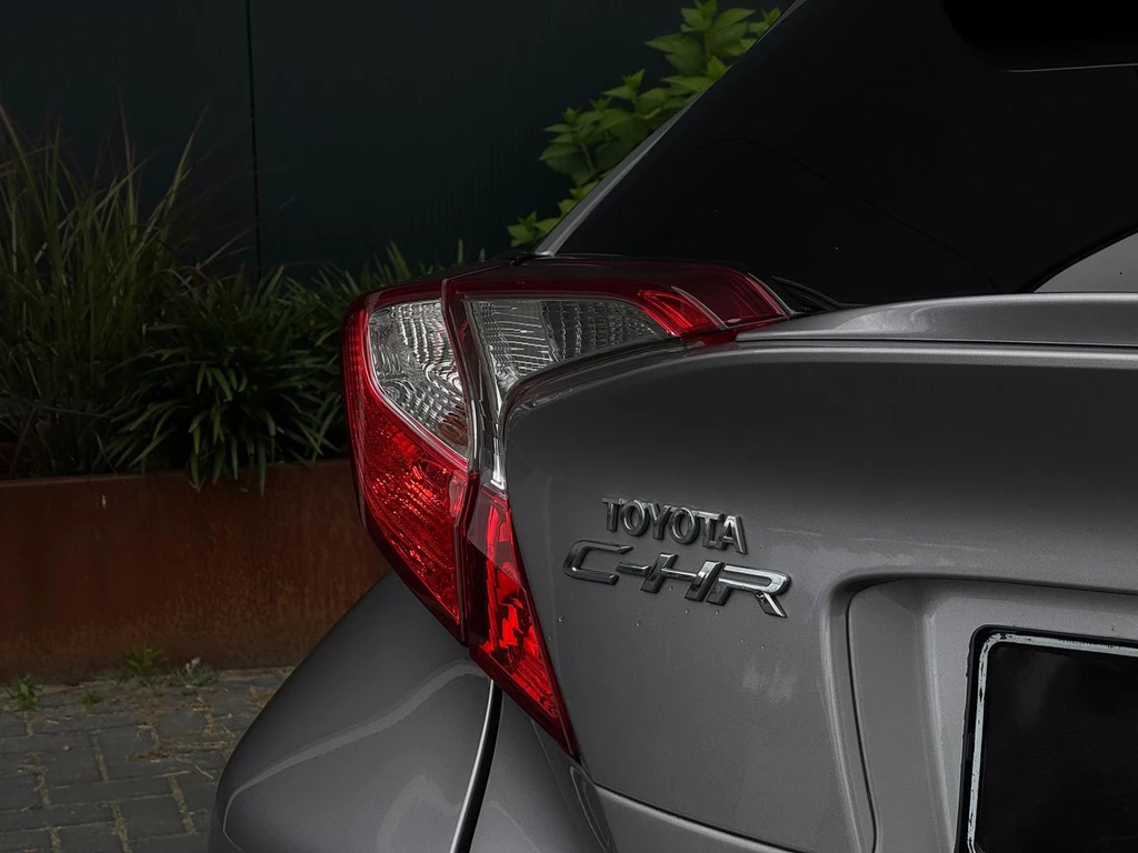 Toyota C-HR – foto 19