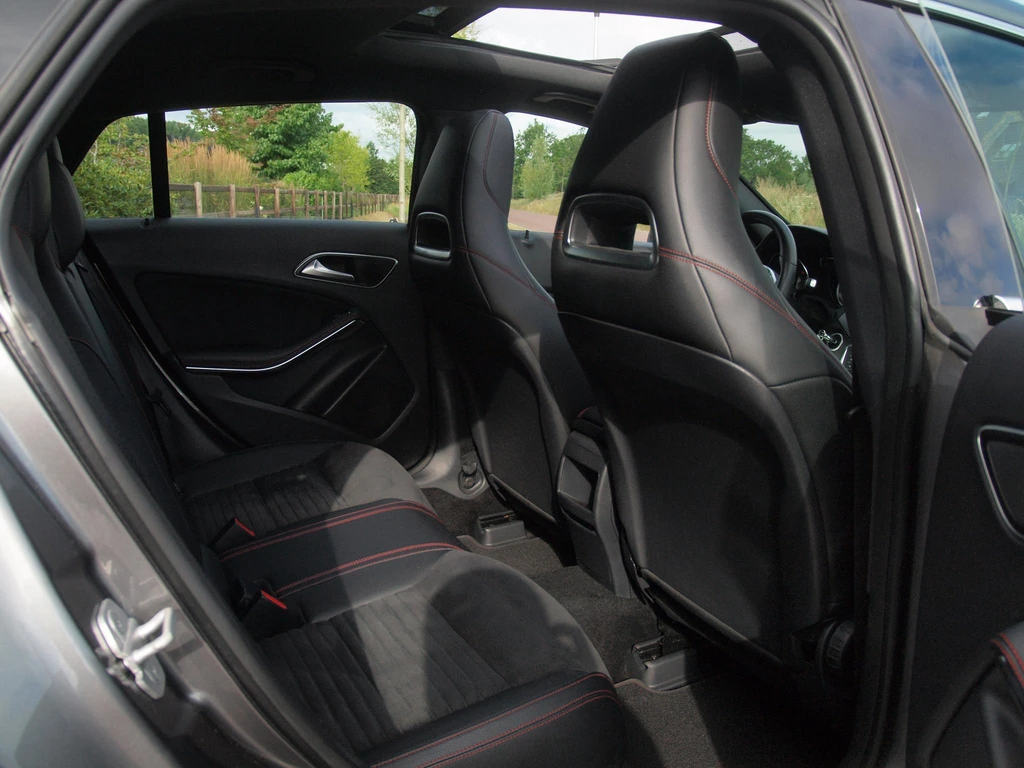 Mercedes-Benz CLA – foto 27