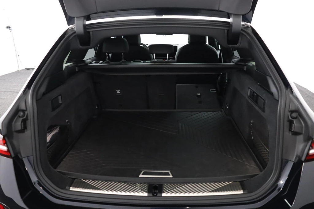 BMW i5 – foto 21
