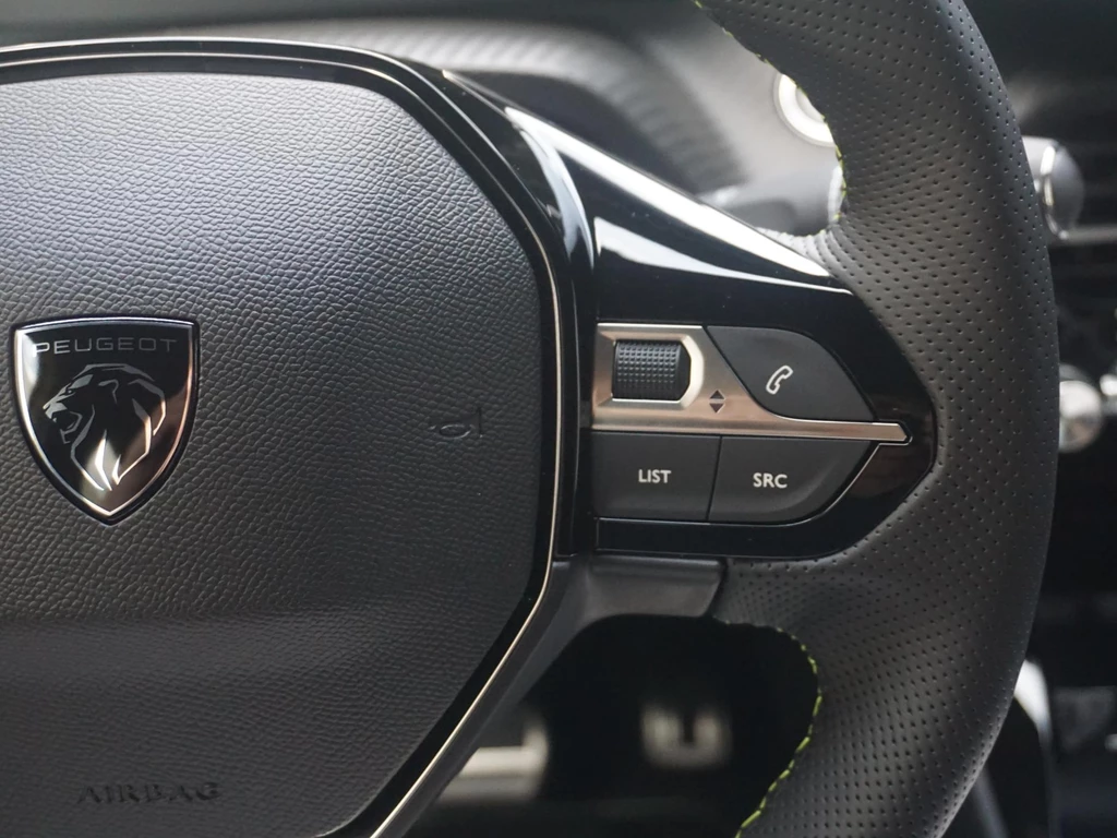 Peugeot e-208 – foto 25