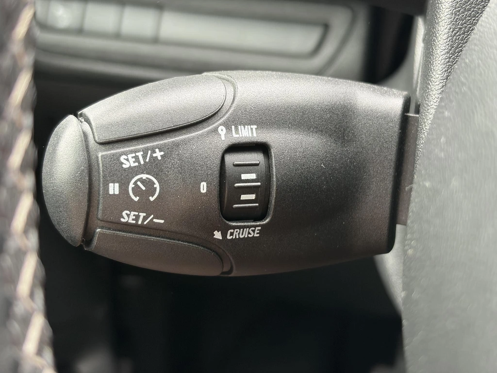 Peugeot 208 – foto 24