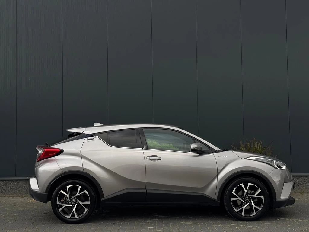 Toyota C-HR – foto 12