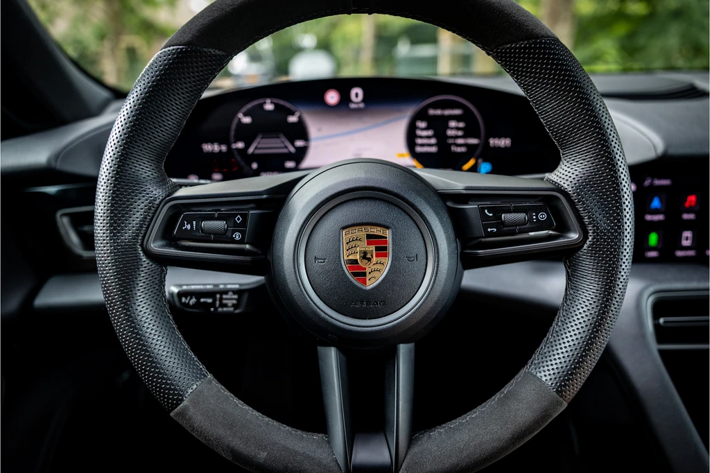 Porsche Taycan – foto 13