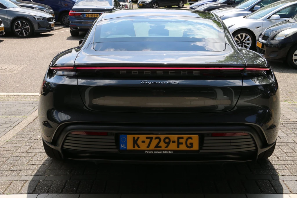 Porsche Taycan – foto 3