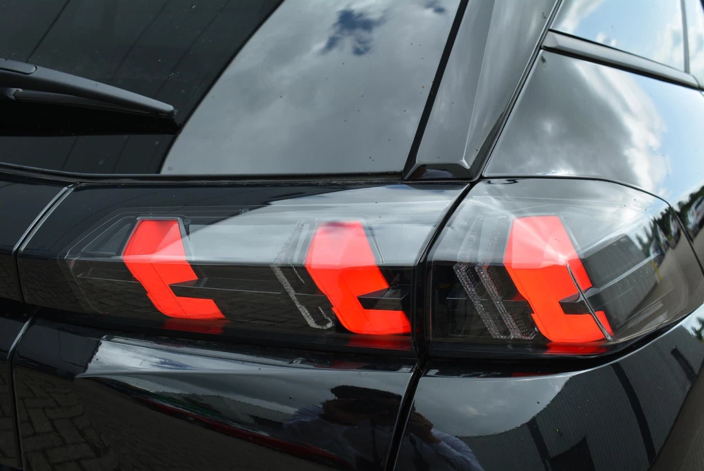 Peugeot e-2008 – foto 13