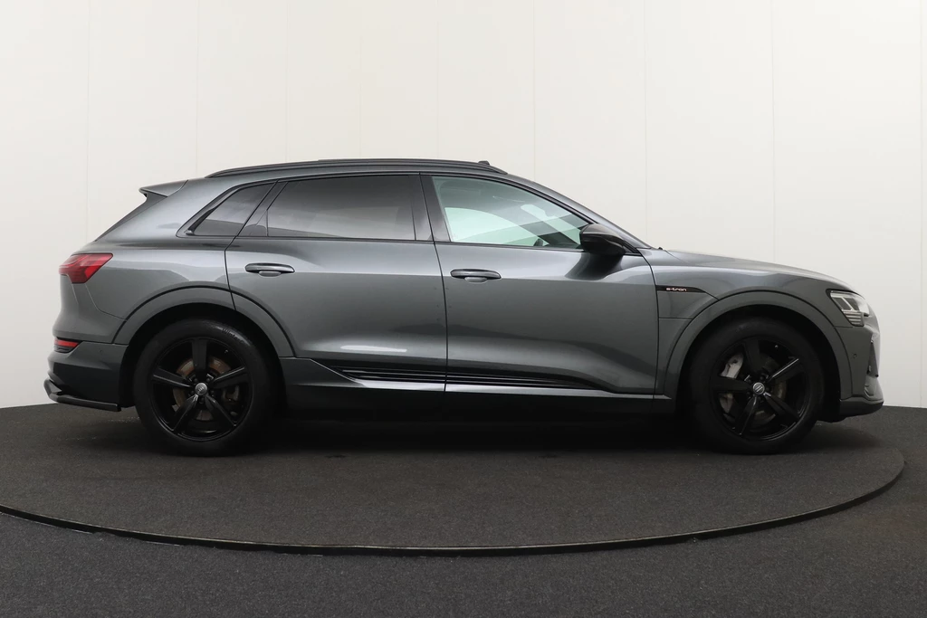 Audi e-tron – foto 5