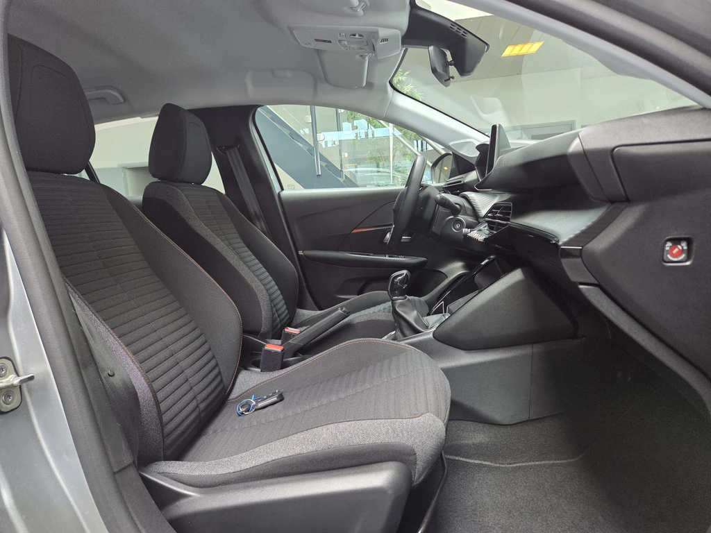 Peugeot 208 – foto 16
