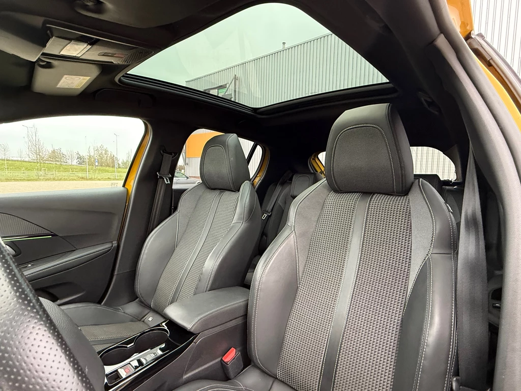 Peugeot 208 – foto 16