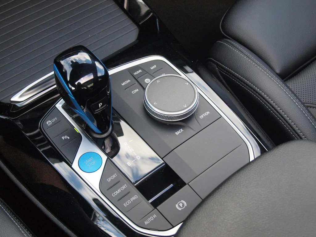 BMW iX3 – foto 26