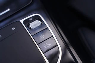 Mercedes-Benz EQC – thumbnail 33