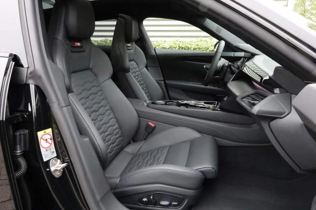 Audi e-tron GT – foto 18
