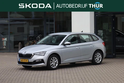 Skoda Scala 1.0 TSI Ambition 110PK / 81kW, Dealer onderhouden, achteruitrijcamera (rear view), parkeersensoren achter, elektrisch verstel-, verwarm- en inklapbare buitenspiegels, adaptieve cruise control (ACC), licht- en regensensor, Apple Carplay & Android Auto, airco, multifunctioneel lederen stuurwiel etc.